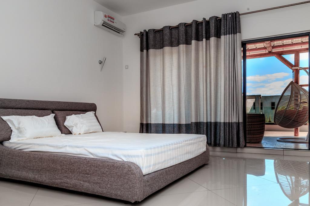 Ocean View Apartment Flic en Flac Exterior photo