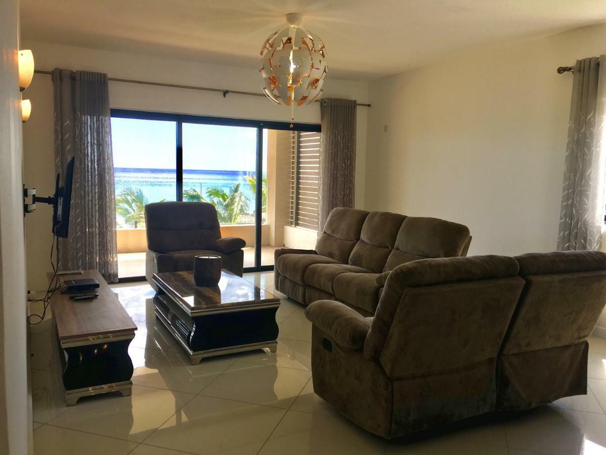 Ocean View Apartment Flic en Flac Exterior photo