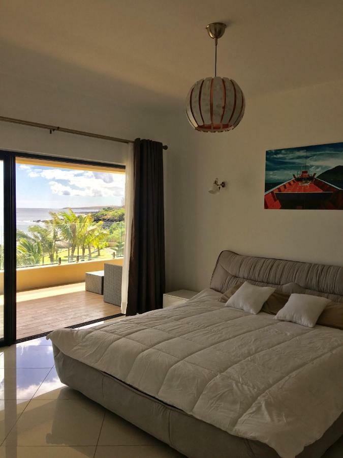 Ocean View Apartment Flic en Flac Exterior photo