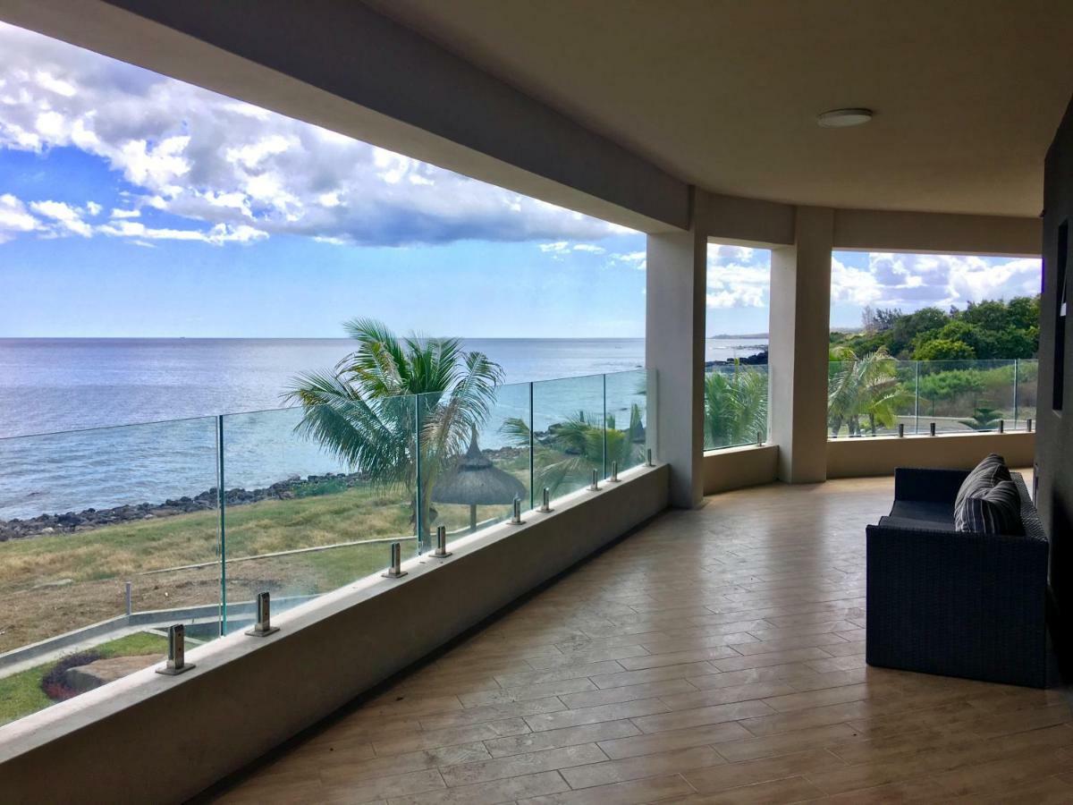 Ocean View Apartment Flic en Flac Exterior photo